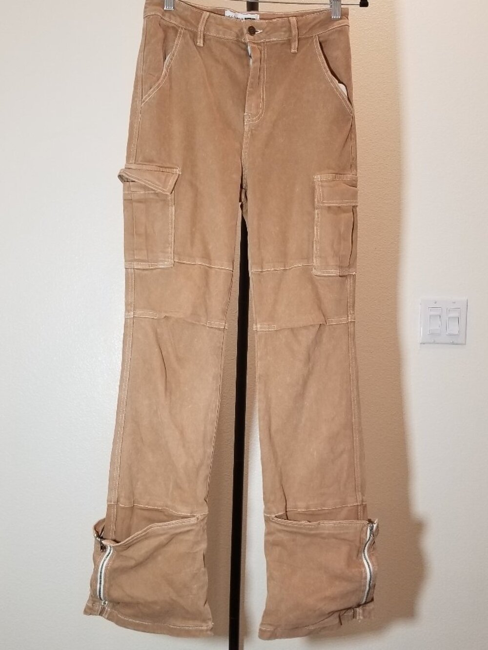 Fashion Nova Womens Size 7 Cargo Pants Paratrooper Baggy Zipper Cuff Street City